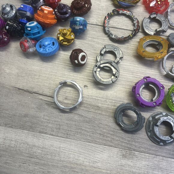 Assorted Large Lot of Beyblade Bay Blades Launchers Parts Metal & Plastic - Picture 8 of 14